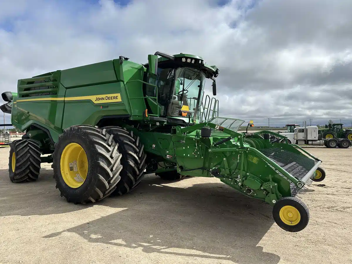 Gallery image 2 for Used 2023 John Deere X9 1100 Combine