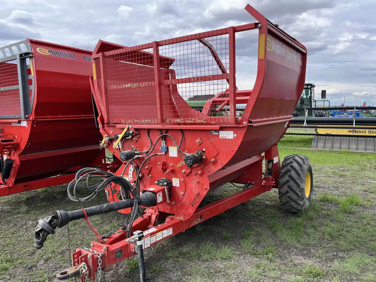 Gallery image 1 for Used 2020 Highline 650CFR 200 Bale Feeder