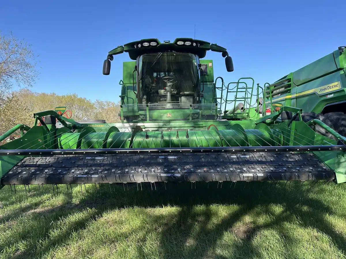 Gallery image 2 for Used 2021 John Deere S790 Combine