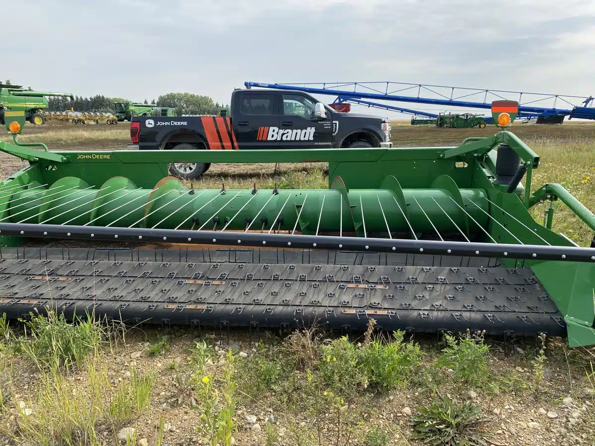 Gallery image 2 for Used 2017 John Deere 615P Header - Draper