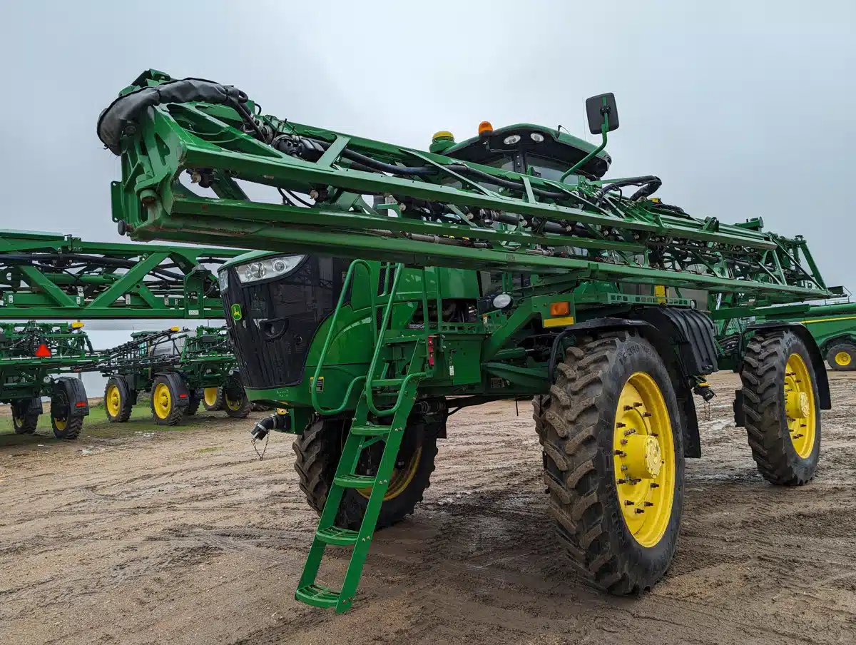 Gallery image 1 for Used 2015 John Deere R4045 Sprayer - Self Propelled