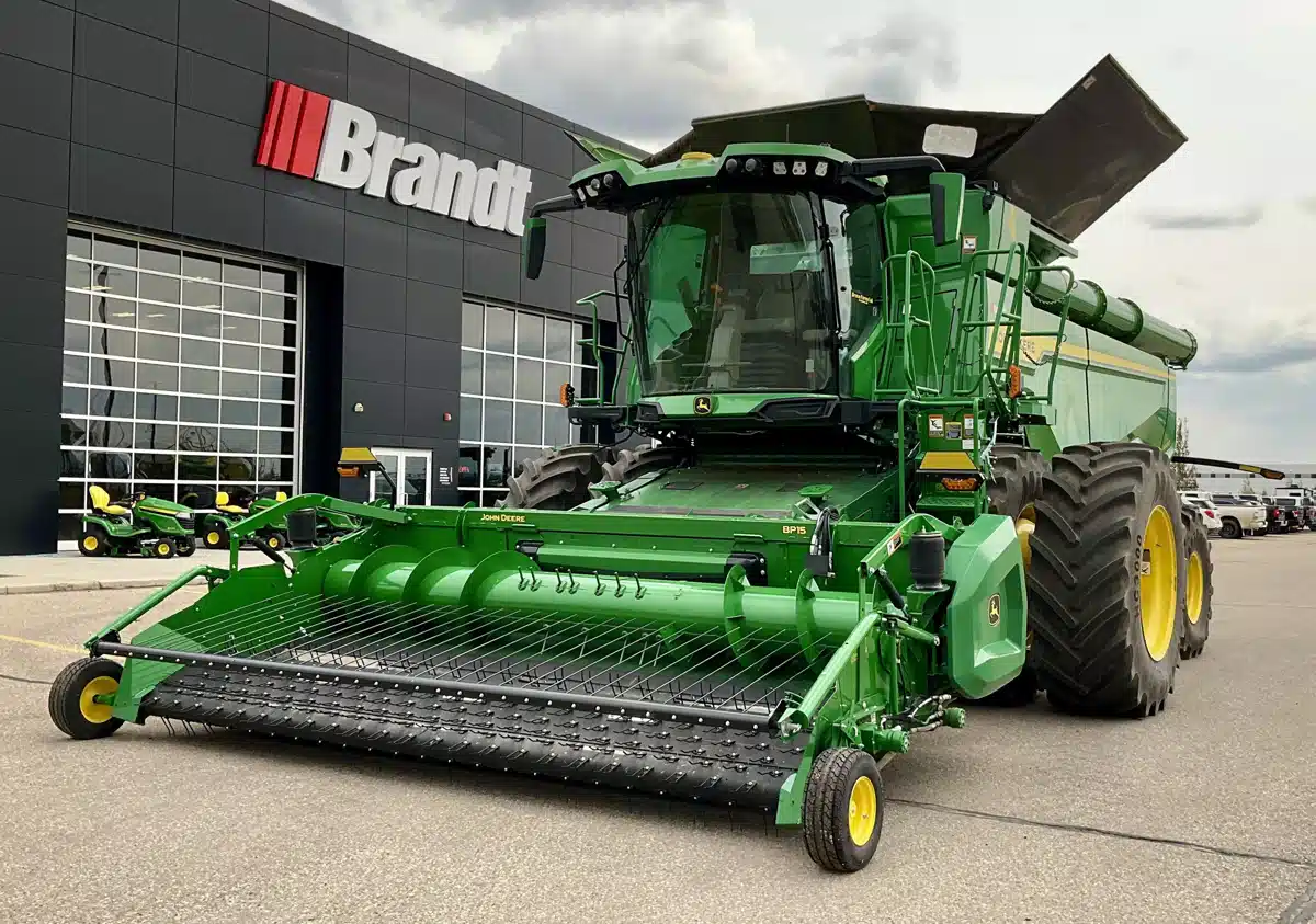 Gallery image 2 for 2023 John Deere X9 1000 Combine