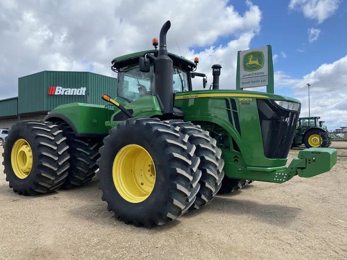 Gallery image 2 for Used 2015 John Deere 9620R Tractor