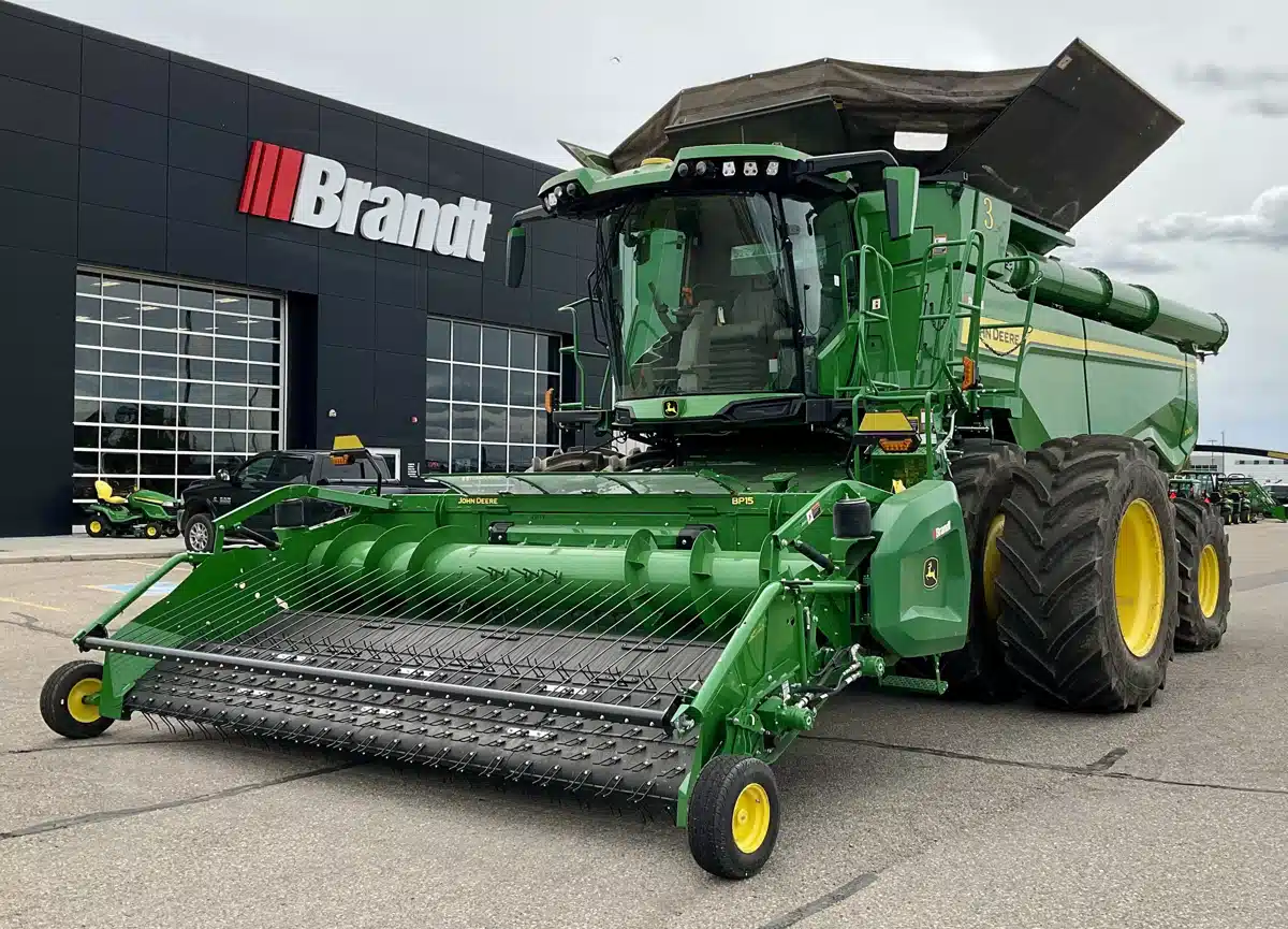 Gallery image 2 for 2023 John Deere X9 1000 Combine