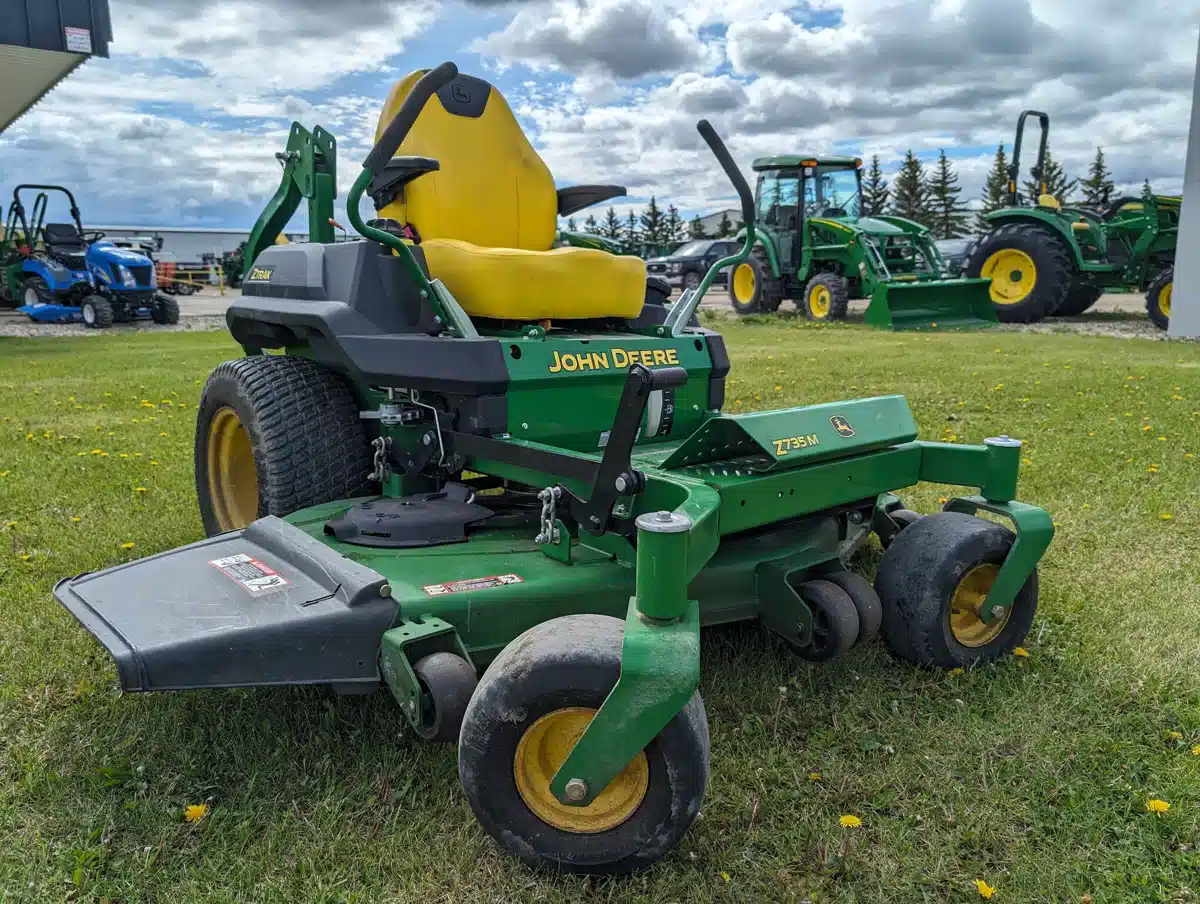 Gallery image 2 for Used 2020 John Deere Z735M Mower - Zero Turn
