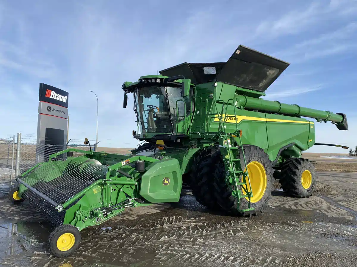 Gallery image 2 for 2023 John Deere X9 1000 Combine