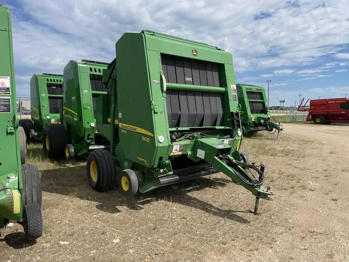 Gallery image 2 for Used 2007 John Deere 568 Round Baler