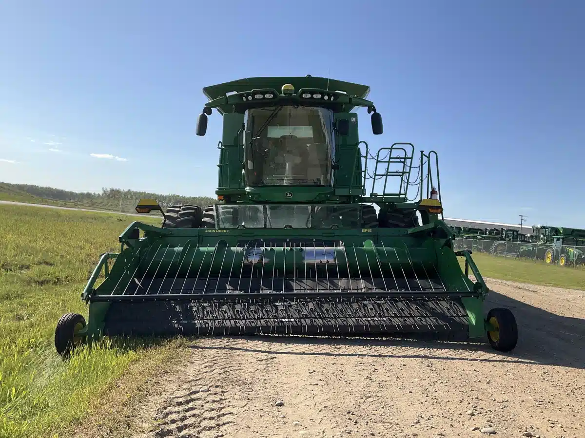 Gallery image 2 for Used 2021 John Deere S780 Combine