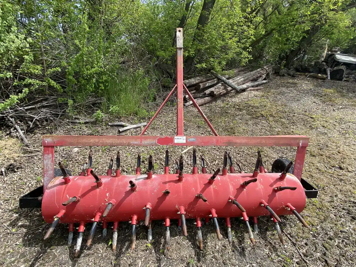 Gallery image 2 for Used 2000 Kodiak Aerator Aerator