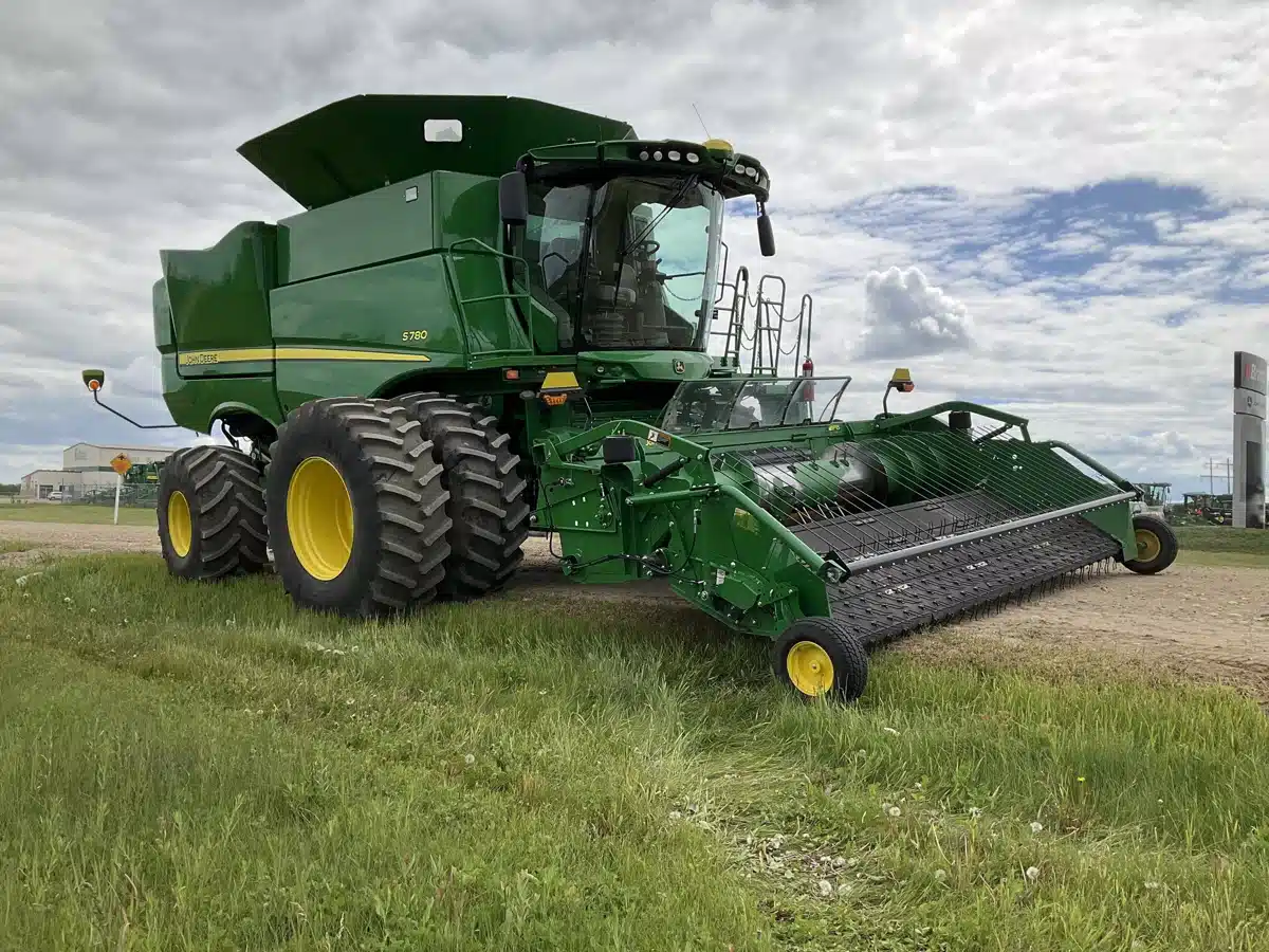 Gallery image 2 for Used 2021 John Deere S780 Combine