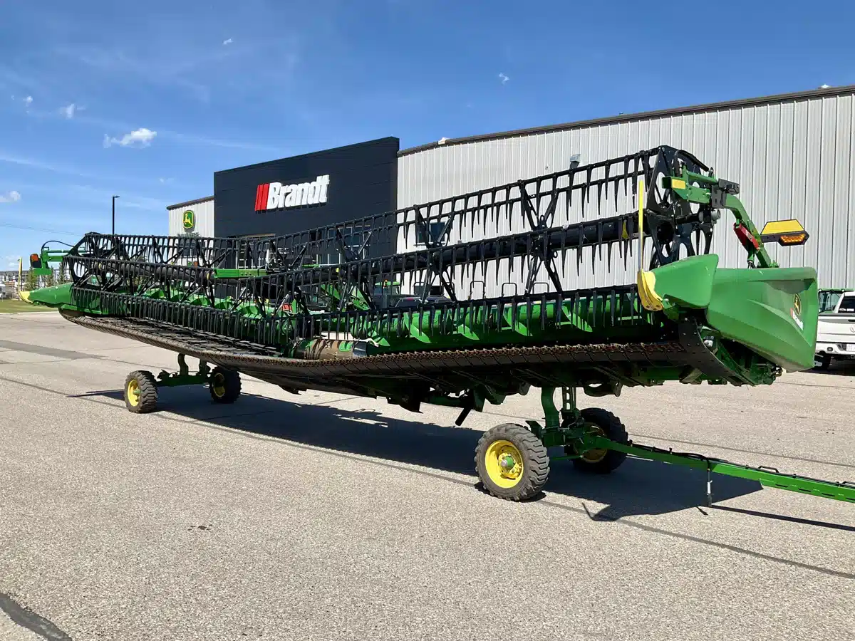Gallery image 1 for Used 2023 John Deere HD35F Header - Draper