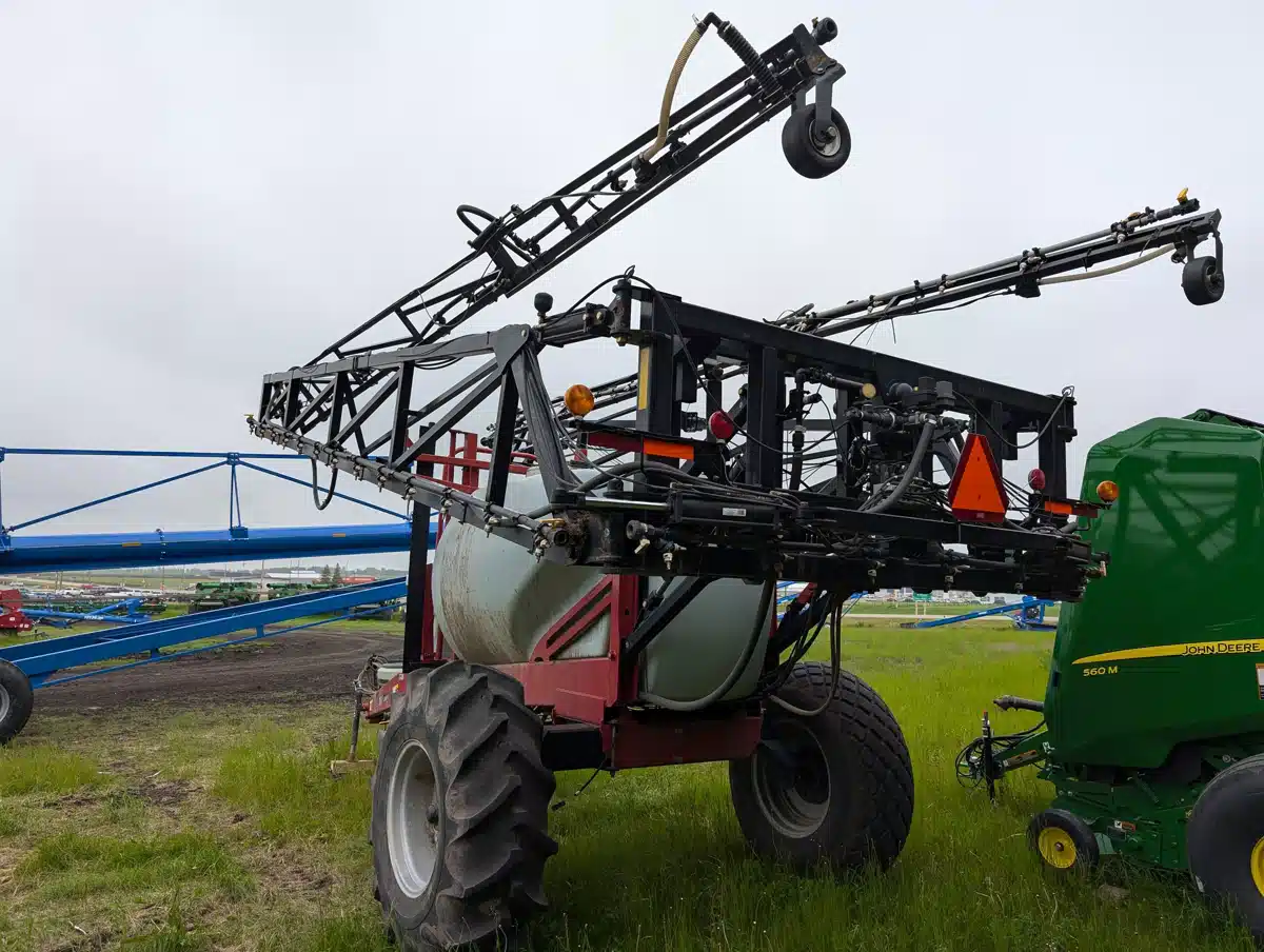 Gallery image 2 for Used 2007 Case IH SRX100 Sprayer - Self Propelled