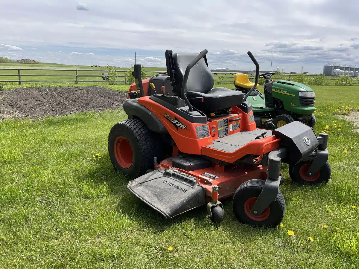 Gallery image 2 for Used 2008 Kubota ZD326 Mower - Zero Turn