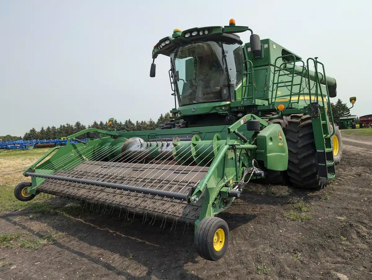 Gallery image 1 for Used 2015 John Deere S680 Combine