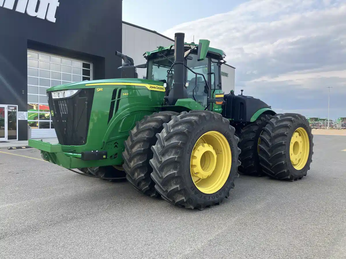Gallery image 1 for Used 2022 John Deere 9R 540 Tractor