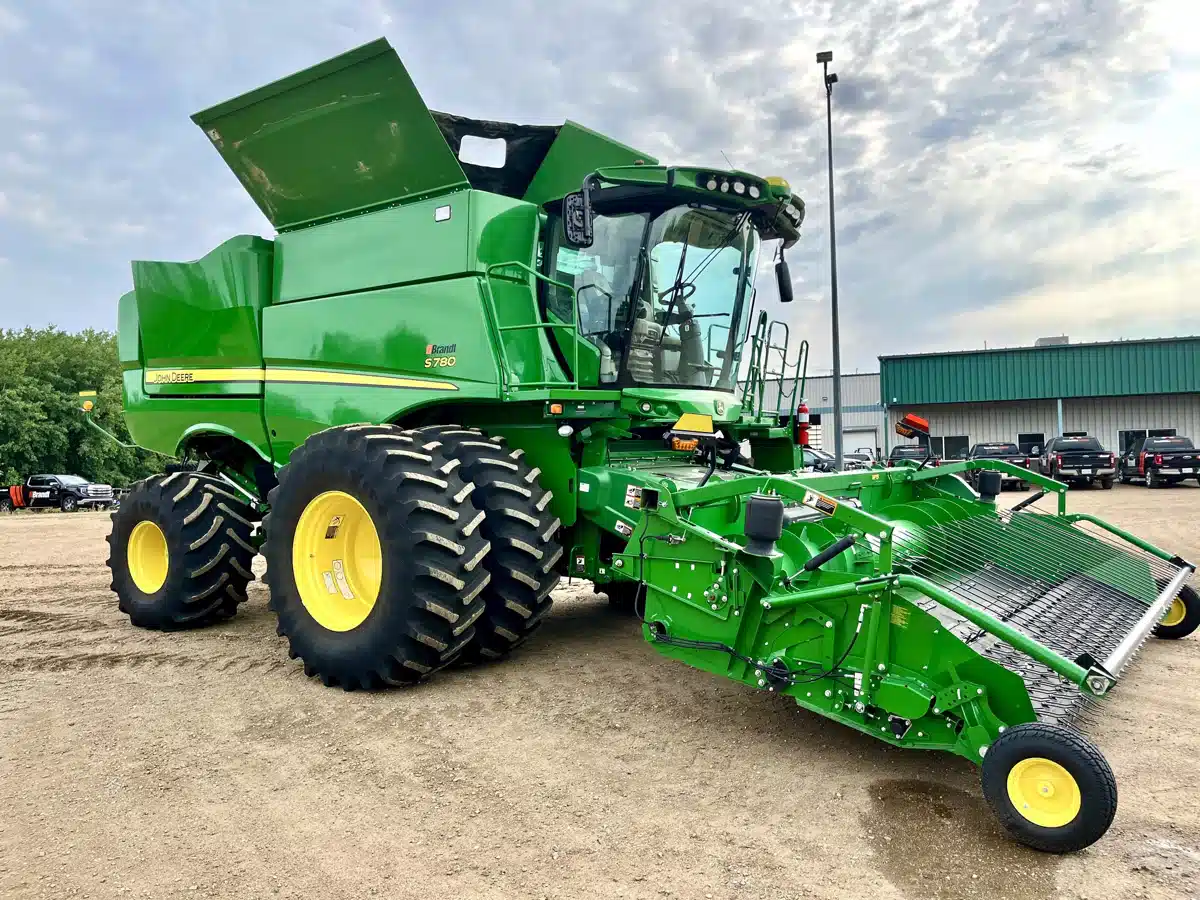 Gallery image 2 for Used 2021 John Deere S780 Combine