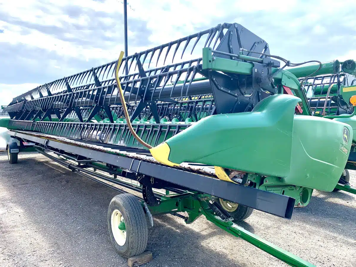 Gallery image 1 for Used 2018 John Deere 640FD Header - Draper