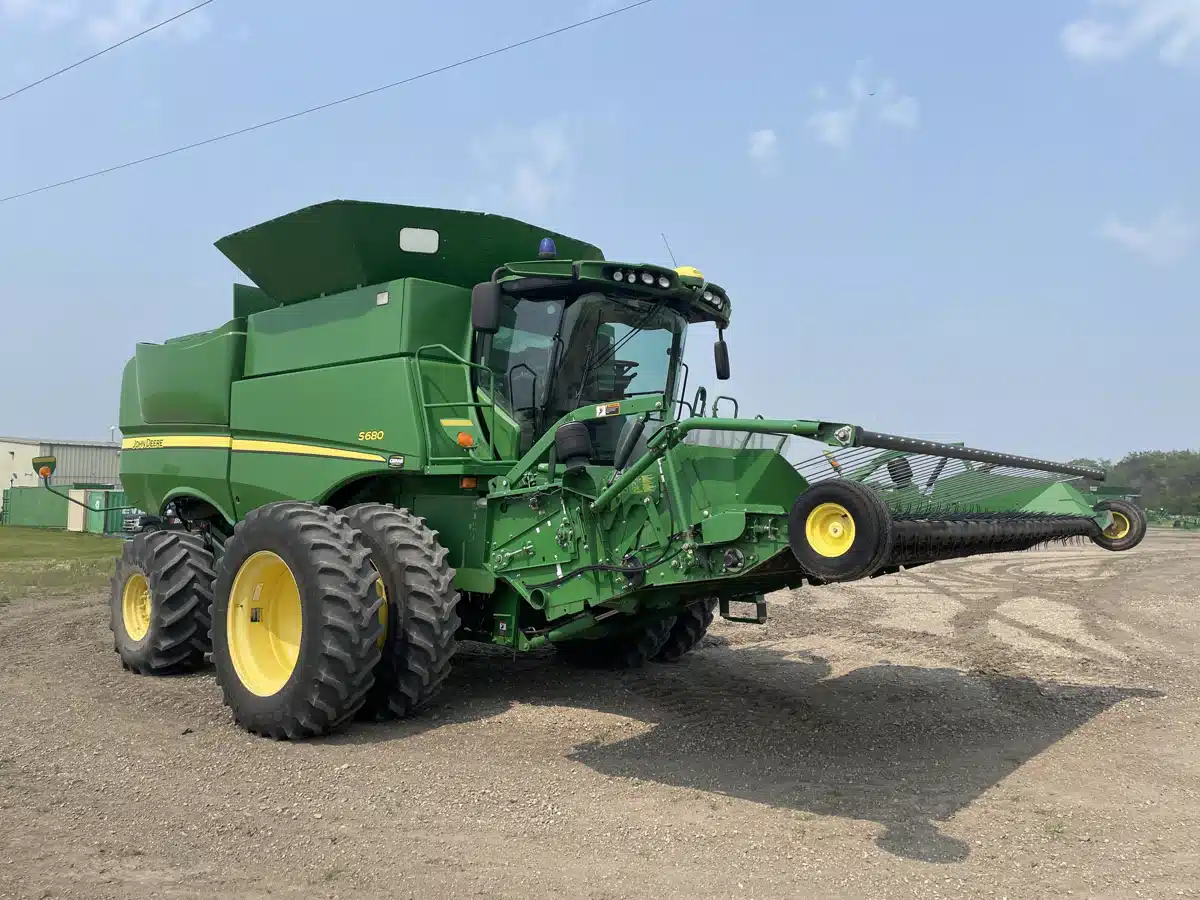Gallery image 2 for Used 2012 John Deere S680 Combine
