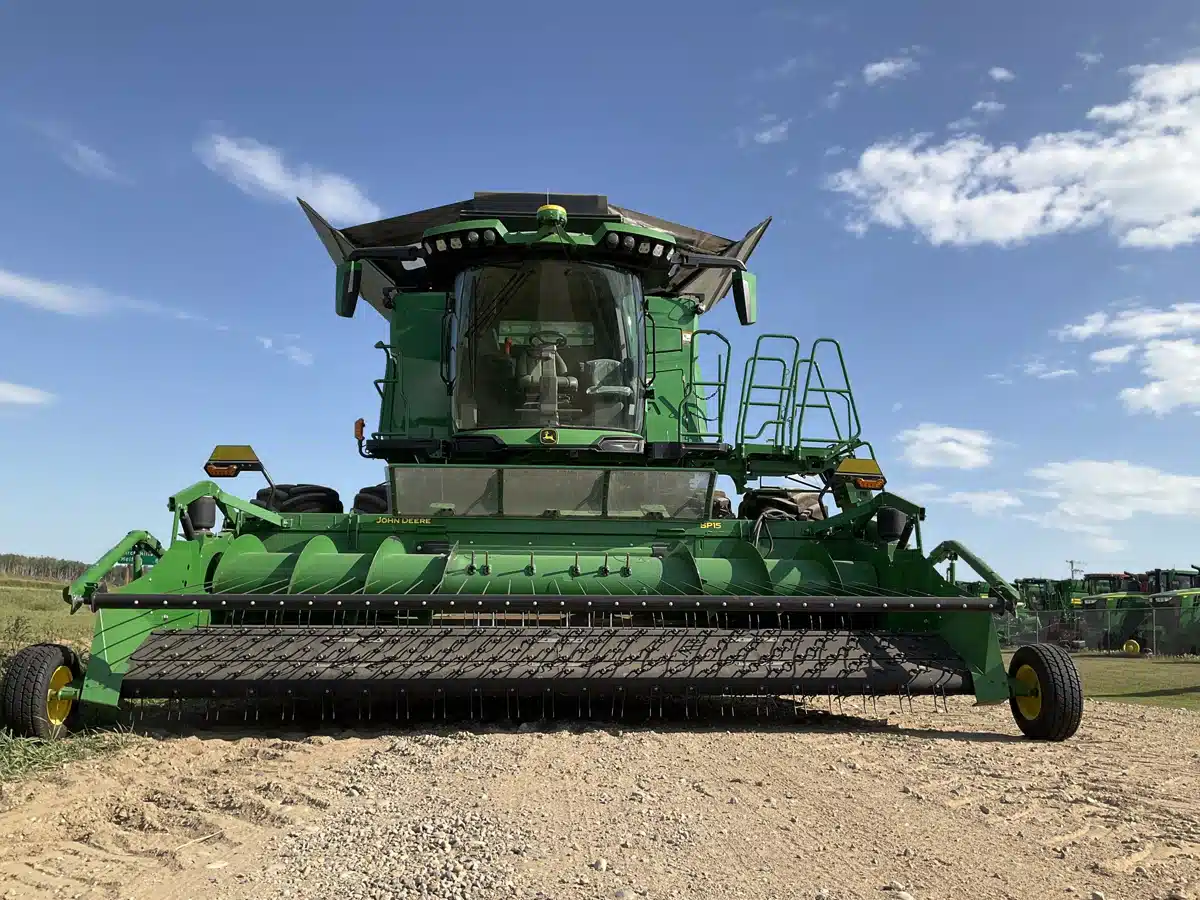 Gallery image 2 for Used 2022 John Deere X9 1100 Combine