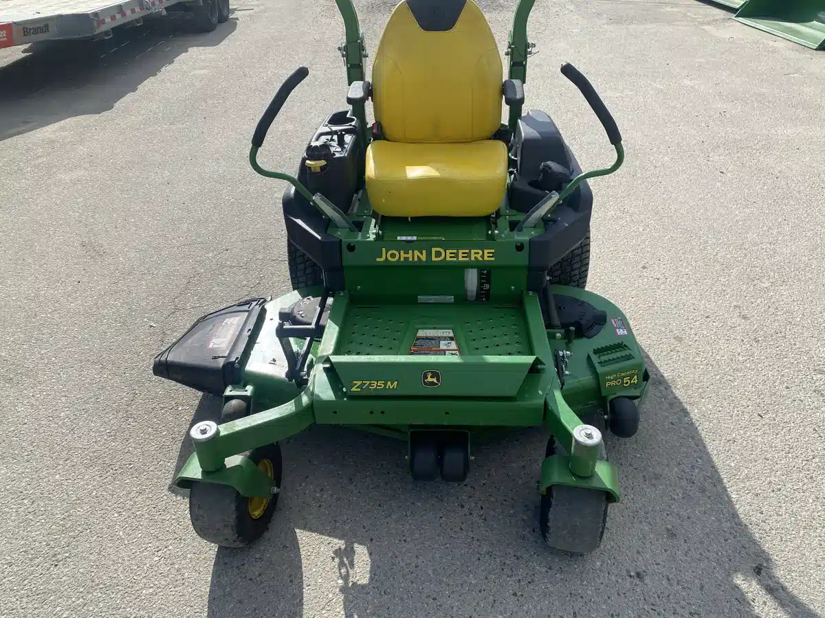 Gallery image 2 for Used 2022 John Deere Z735M Mower - Zero Turn