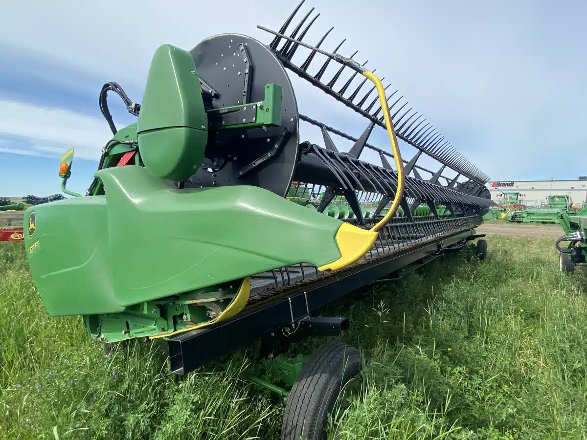 Gallery image 2 for Used 2018 John Deere 635FD Header - Draper