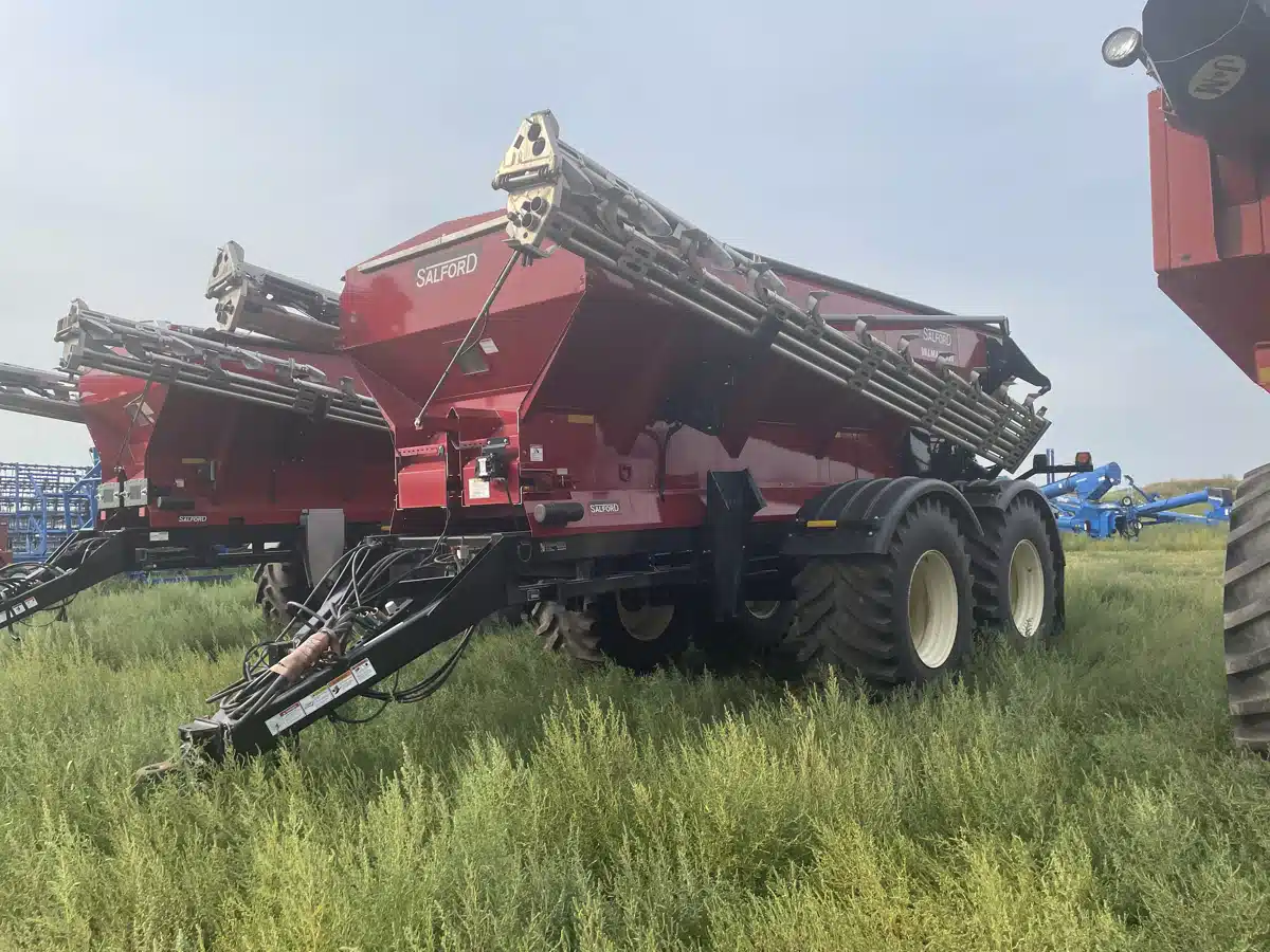 Gallery image 1 for Used 2017 Salford VALMAR 9620 Spreader - Fertilizer