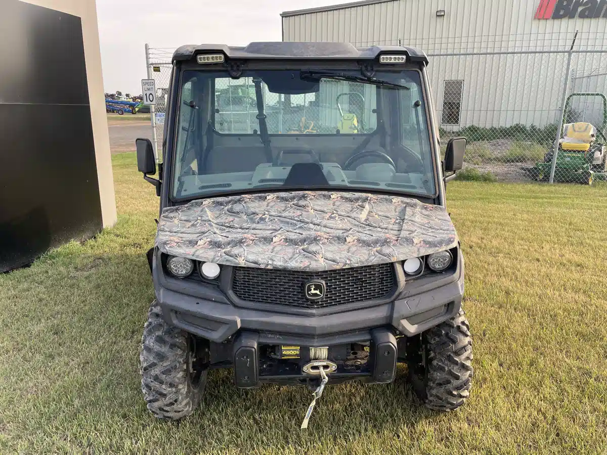 Gallery image 2 for Used 2018 John Deere XUV 835R Utility Vehicle