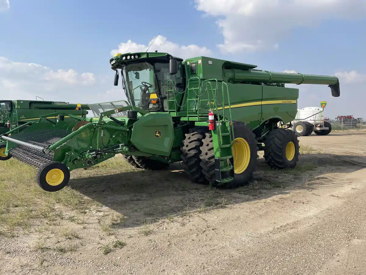 Gallery image 1 for Used 2021 John Deere S790 Combine