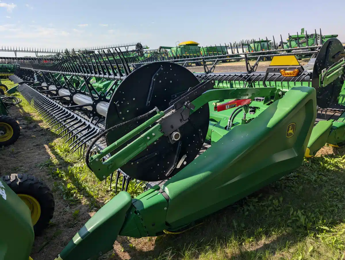 Gallery image 1 for Used 2022 John Deere HD50F Header - Flex