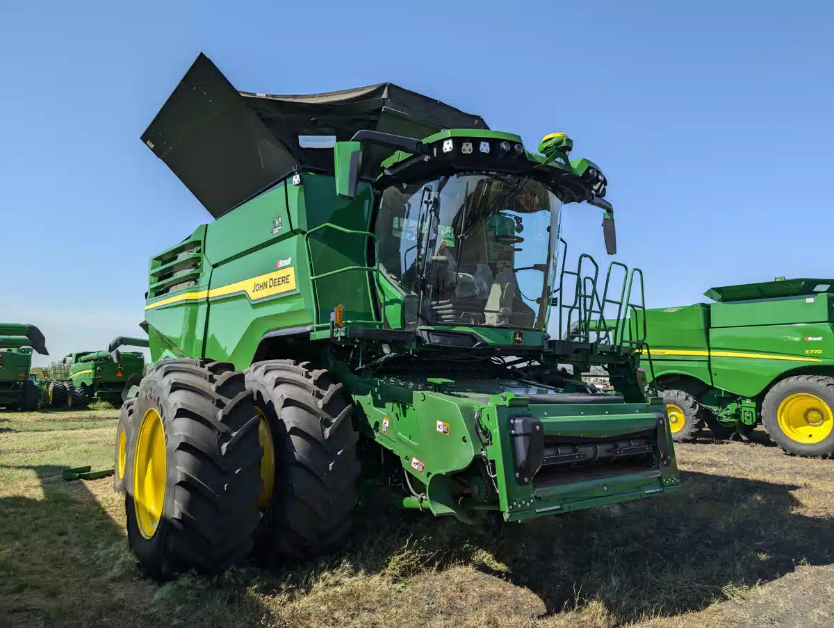 Gallery image 2 for Used 2022 John Deere X9 1100 Combine