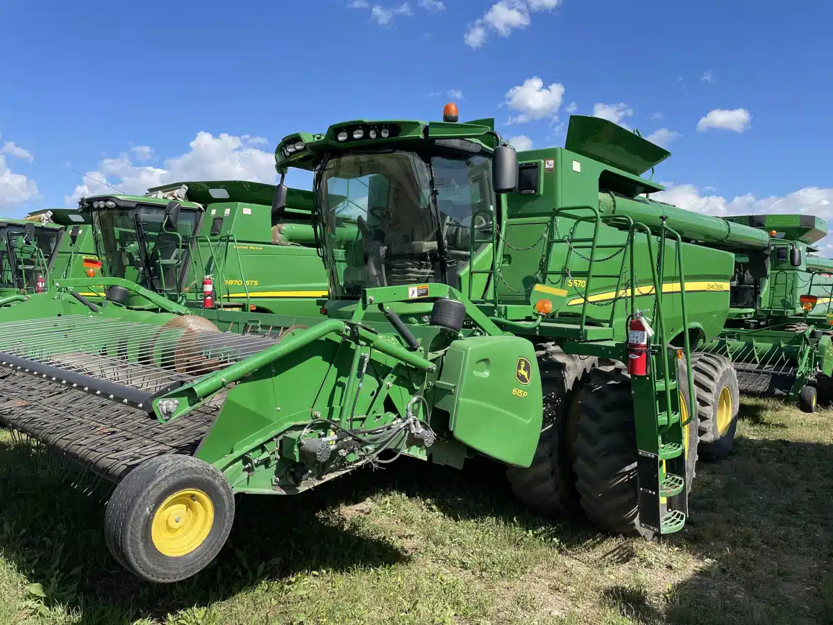 Gallery image 1 for Used 2014 John Deere S670 Combine