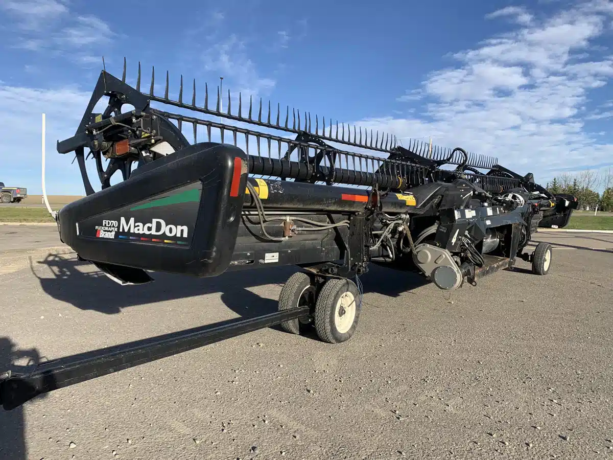 Gallery image 2 for Used 2012 MacDon FD70 Header - Draper