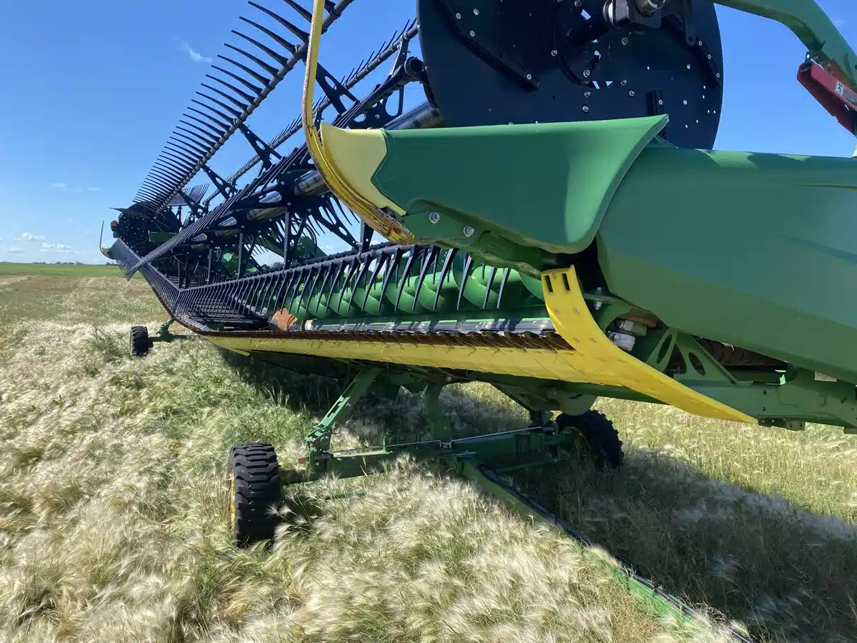 Gallery image 2 for Used 2023 John Deere HD45R Header - Draper