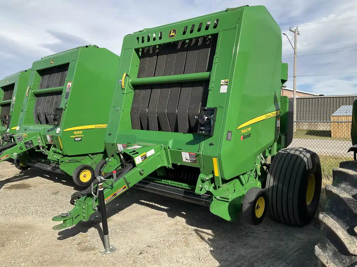 Gallery image 1 for Used 2020 John Deere 560M Round Baler