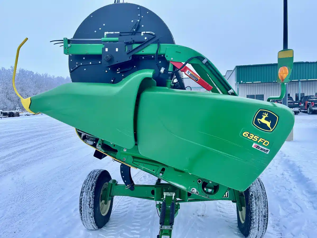 Gallery image 1 for Used 2017 John Deere 635FD Header - Draper