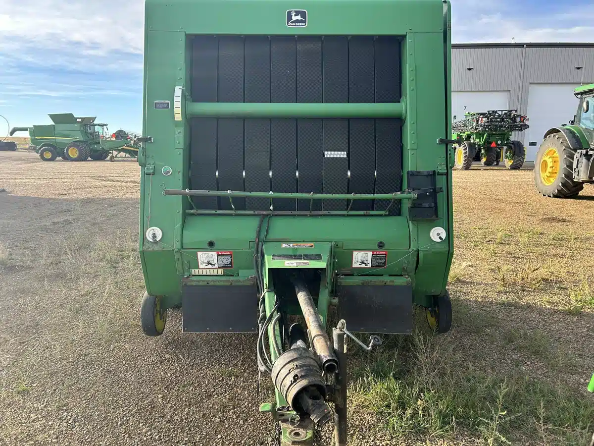 Gallery image 2 for Used 1997 John Deere 566 Round Baler