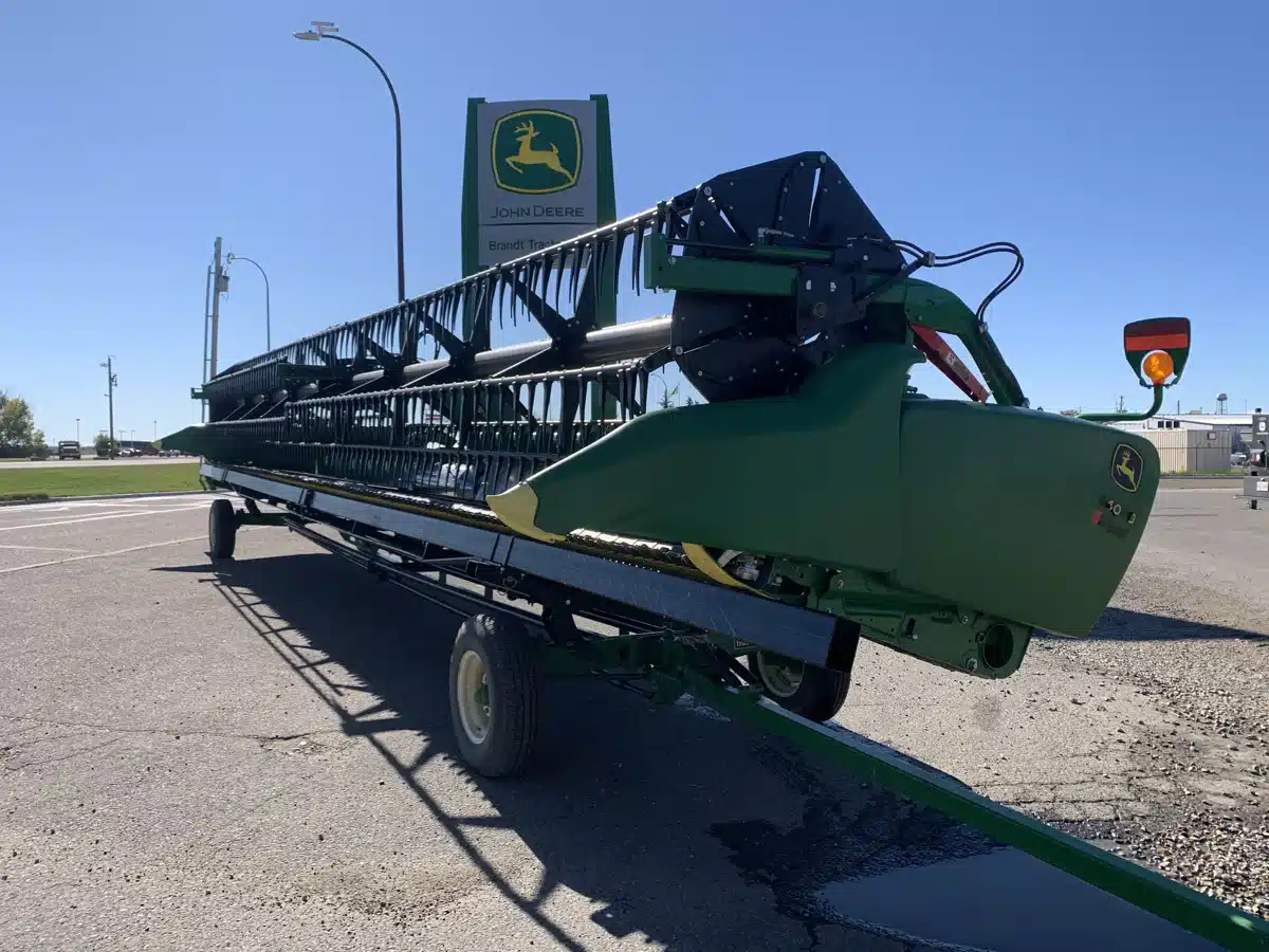 Gallery image 1 for Used 2018 John Deere 640FD Header - Draper