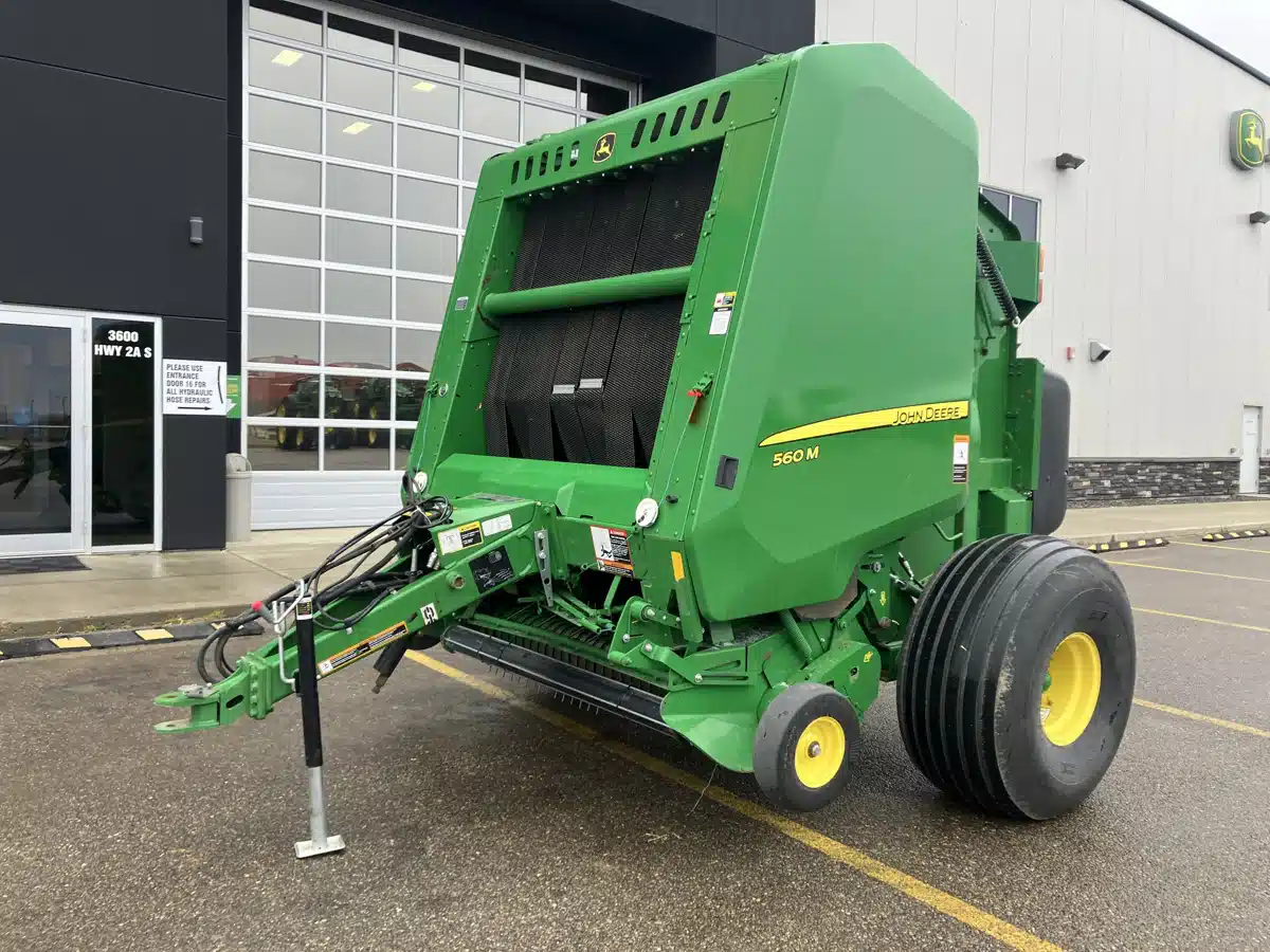Gallery image 2 for Used 2023 John Deere 560M Round Baler