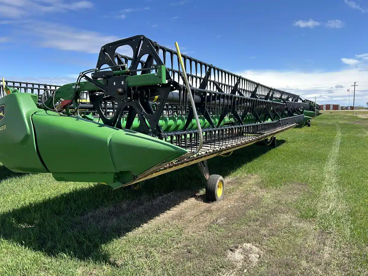 Gallery image 2 for Used 2016 John Deere 640D Harvester