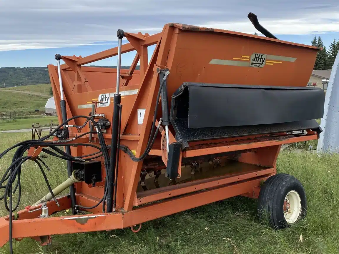 Gallery image 1 for Used 1997 Jiffy JSB900 Bale Feeder