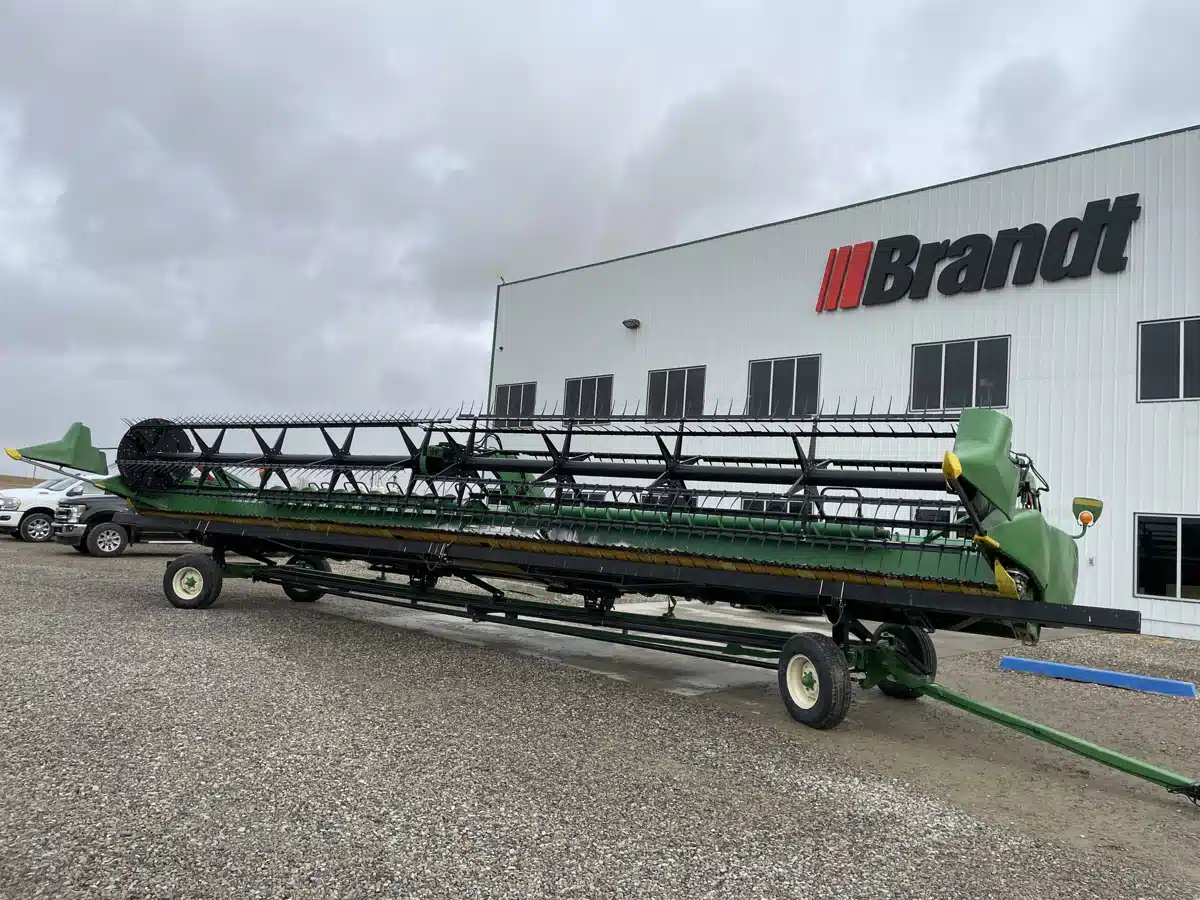 Gallery image 1 for Used 2015 John Deere 640FD Header - Draper