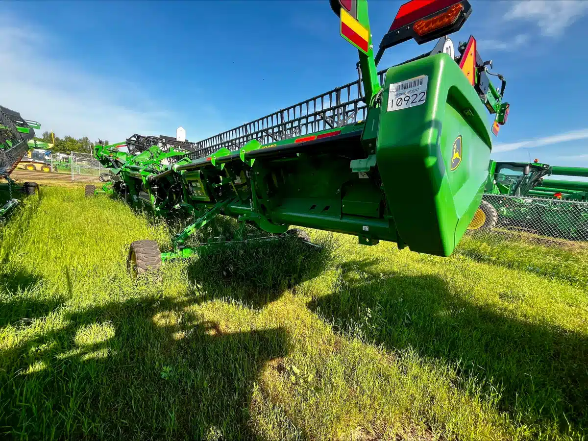 Gallery image 2 for Used 2022 John Deere HD45R Header Combine
