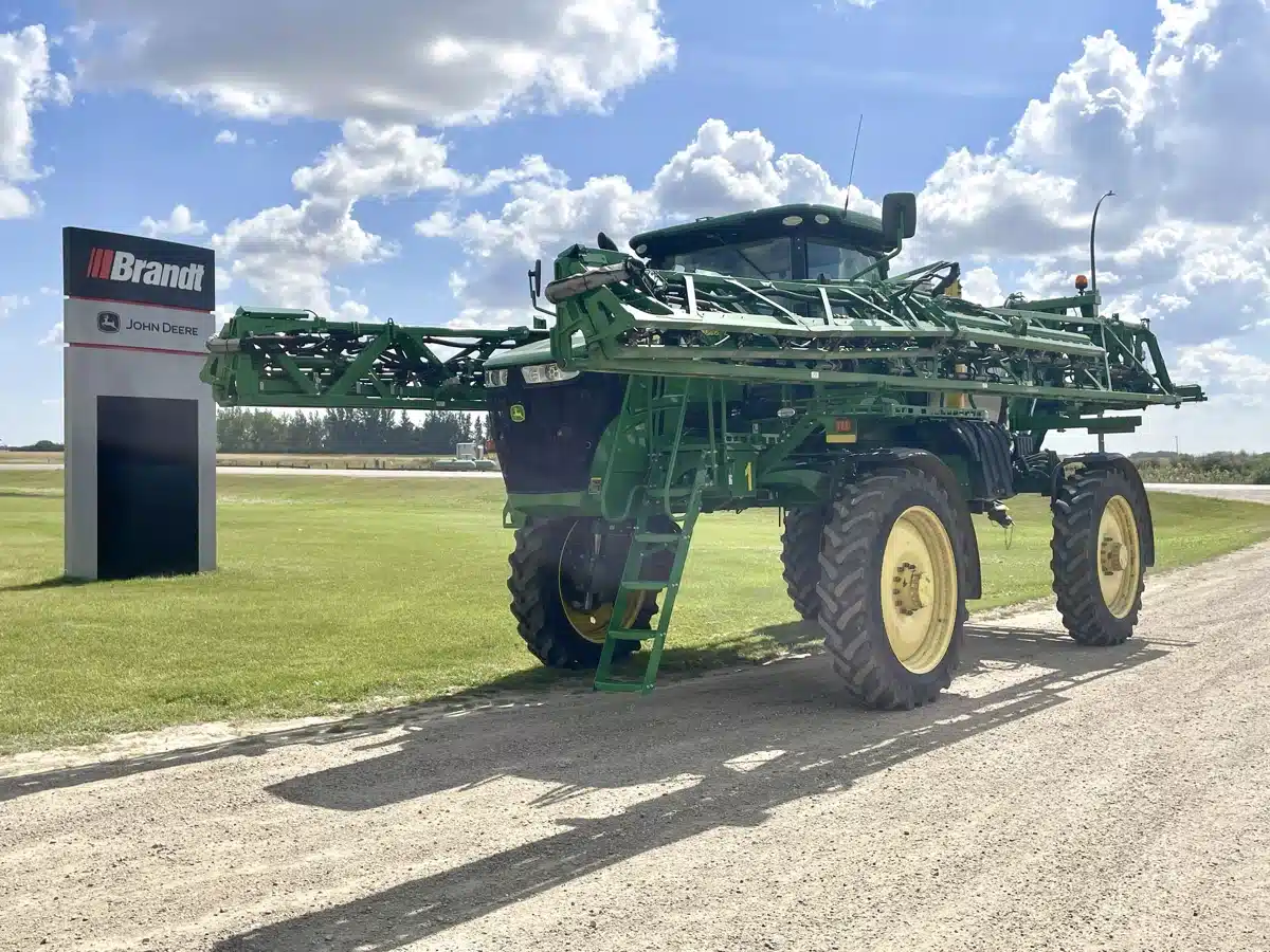 Gallery image 1 for Used 2018 John Deere R4038 Sprayer - Self Propelled