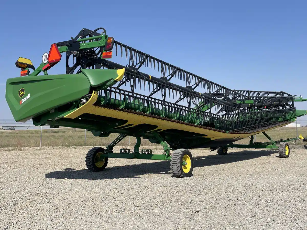 Gallery image 1 for Used 2022 John Deere HD45R Header - Draper