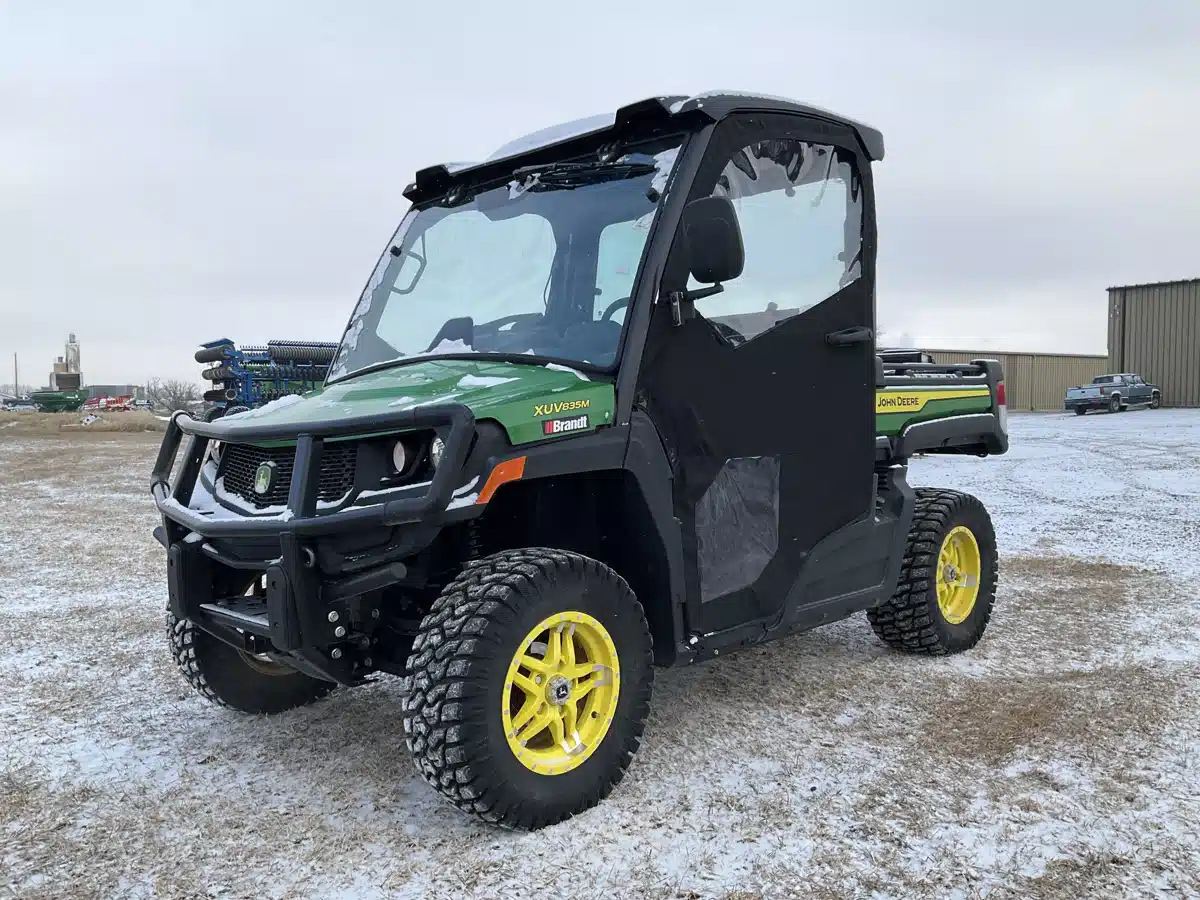 Gallery image 1 for Used 2023 John Deere XUV 835M Utility Vehicle