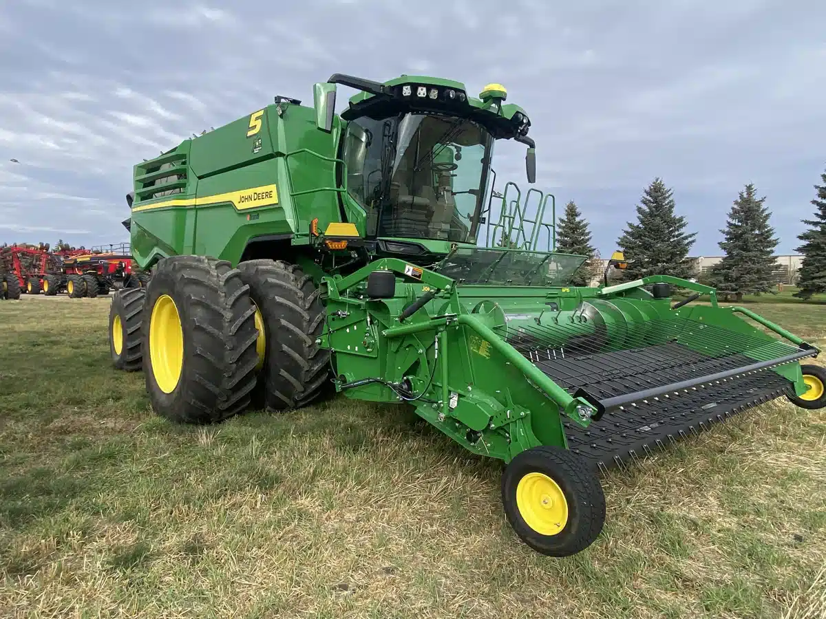 Gallery image 2 for Used 2022 John Deere X9 1000 Combine