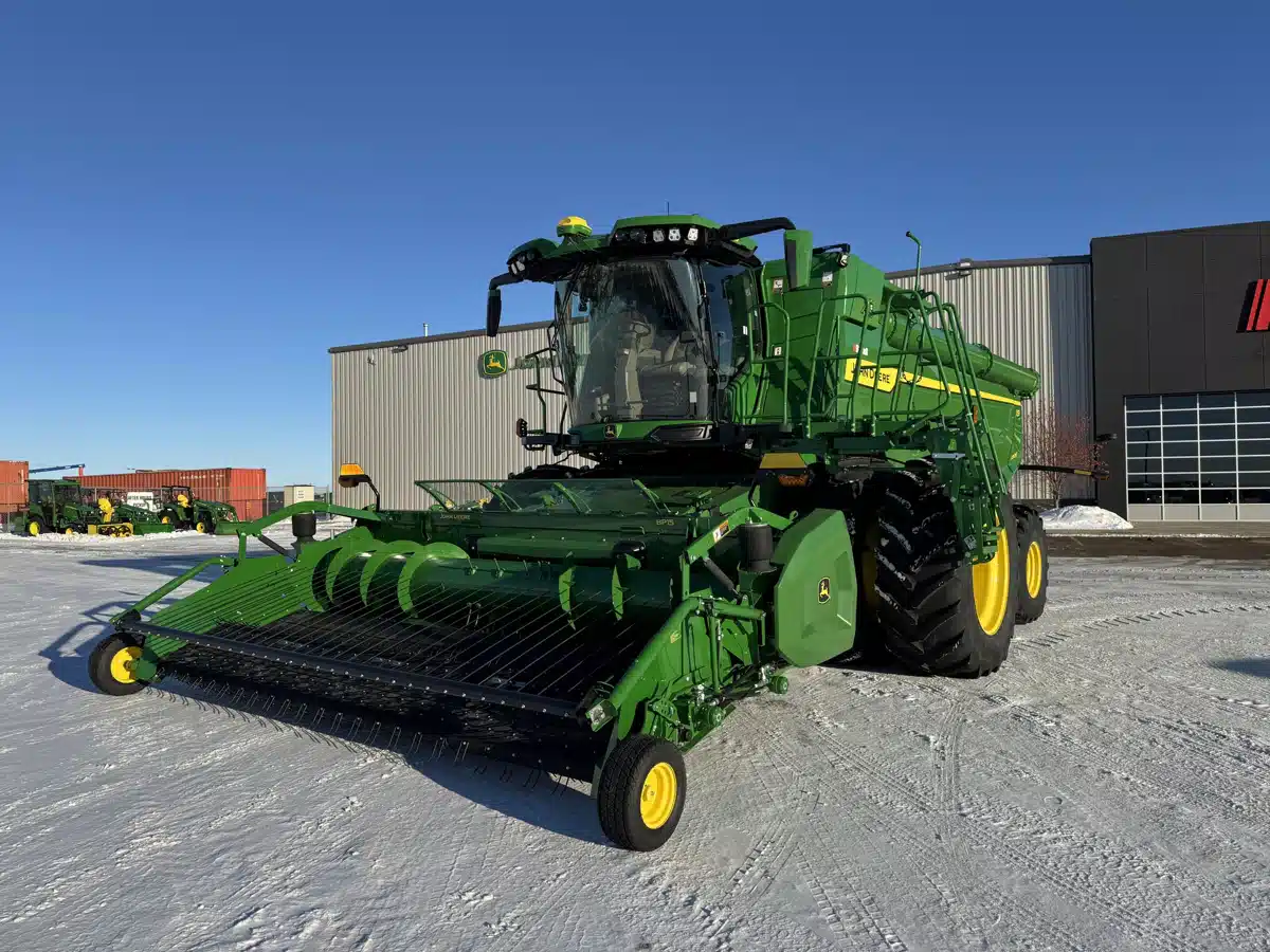 Gallery image 1 for Used 2022 John Deere X9 1000 Combine