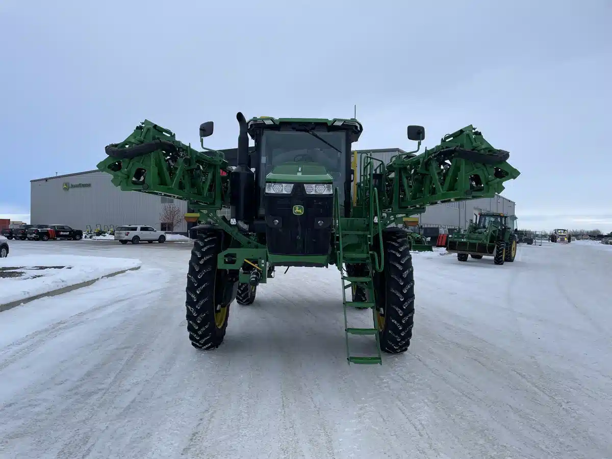 Gallery image 2 for Used 2023 John Deere 616R Sprayer - Self Propelled