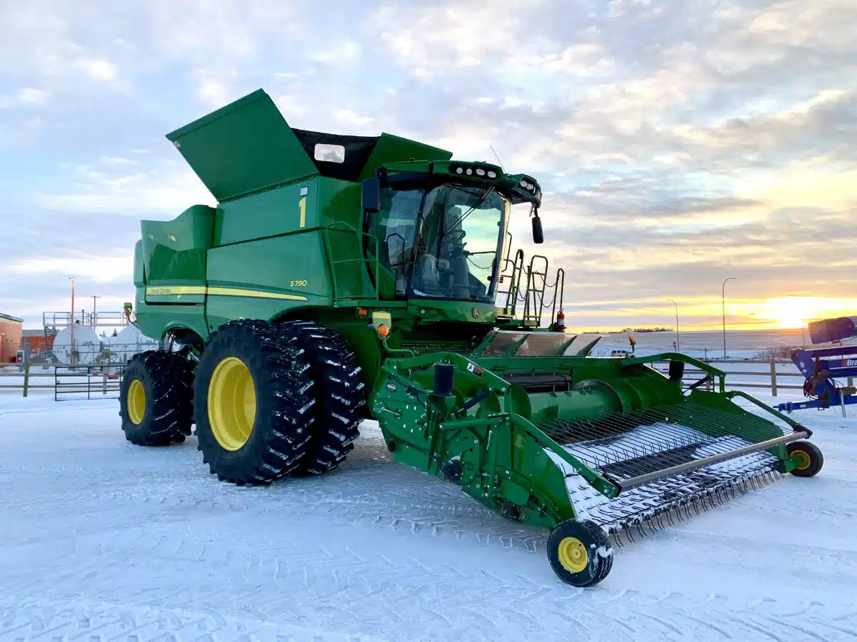 Gallery image 2 for Used 2021 John Deere S790 Combine