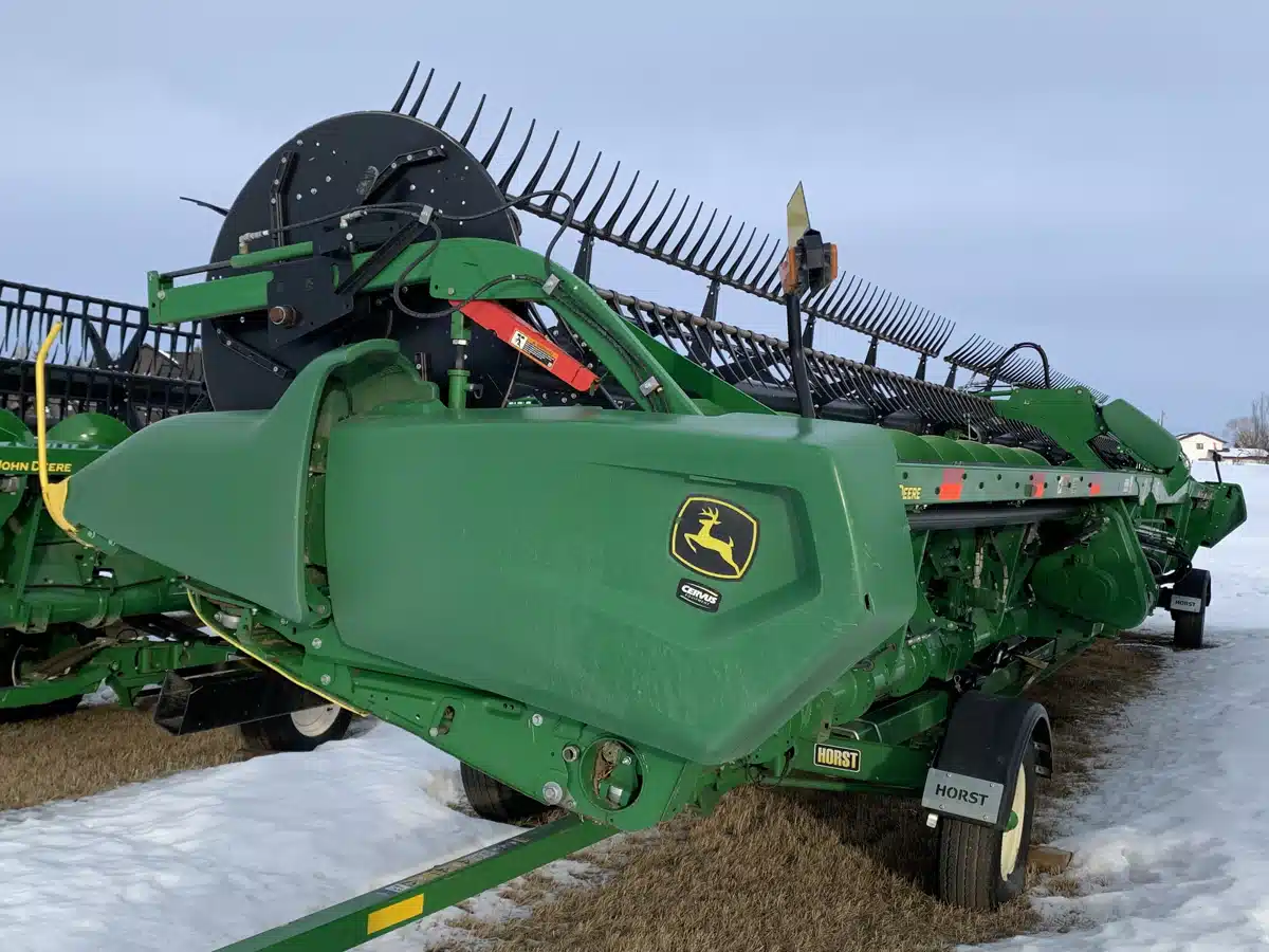 Gallery image 2 for Used 2021 John Deere RD45F Header Combine